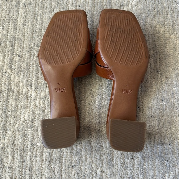 COPY - Zara block heel sandal. Size 38 - Picture 4 of 6